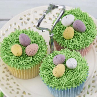 How to Make Easter Grass Cupcakes