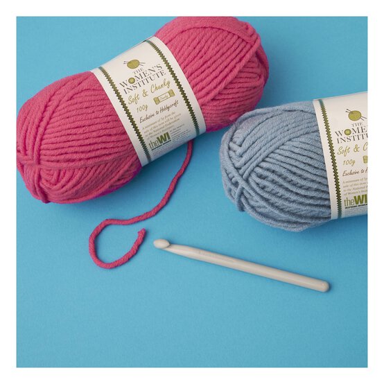 Women&rsquo;s Institute Pink Soft and Chunky Yarn 100g image number 3