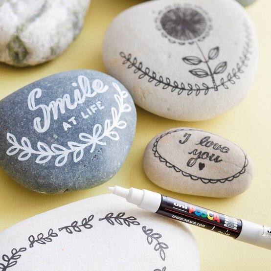 Uni-ball Posca PC-5M Marker Pens Starter Set 8 Pack image number 7