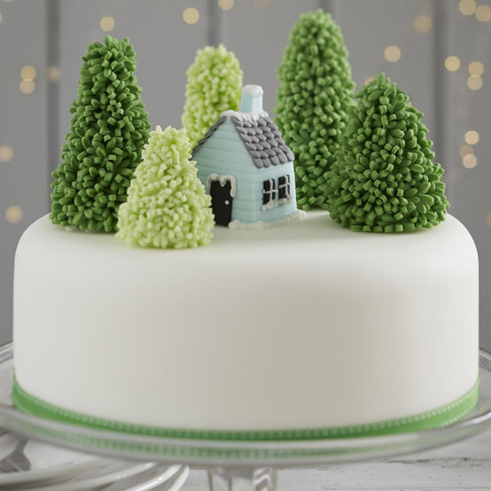 How to Make a Snowy Forest Cake image number 1