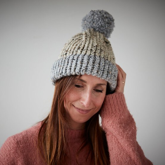 How to Loom Knit a Beanie Hat image number 1