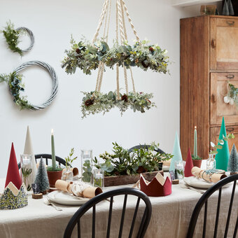 How to Style Your Christmas Table