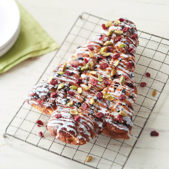 How to Make a Cinnamon Swirl Christmas Tree image number 1