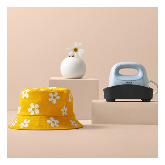Cricut Hat Press image number 4