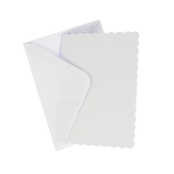 White Scalloped Cards  5 x 7 Inches 25 Pack