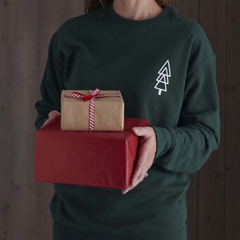 Cricut: How to Make a Christmas Tree Jumper