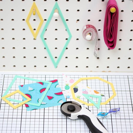 Clover Square and Octagon Patchwork Templates 7 Pieces image number 3