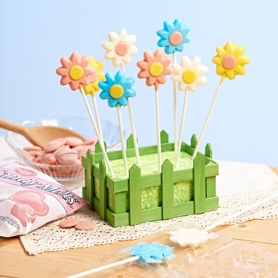 How to Make Chocolate Flower Lollipops image number 1