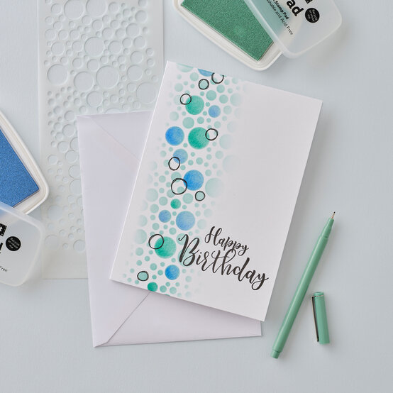 How to Make a Stencilled Birthday Card image number 1