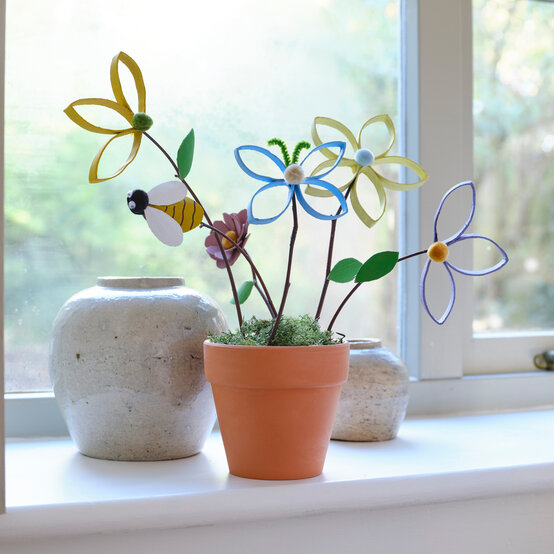 How to Make Spring Craft Roll Flowers image number 1