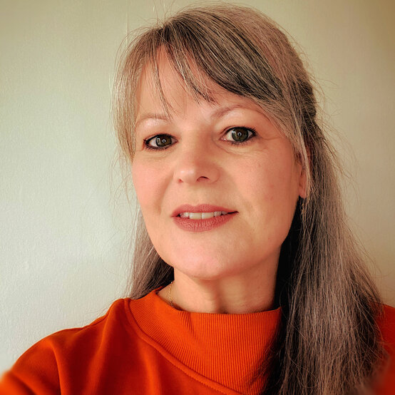 Suzy Springall - Artisan image number 1