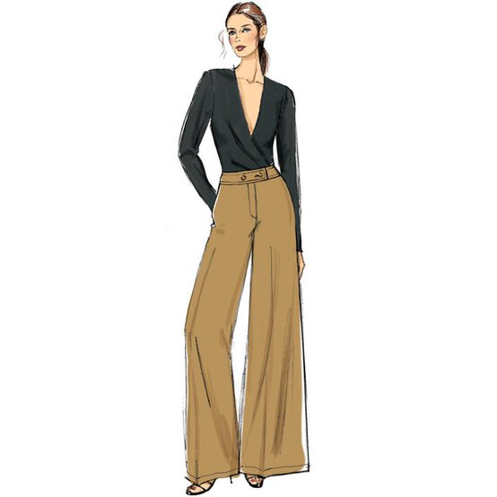 Vogue Women&rsquo;s Petite Trousers Sewing Pattern V9361 (14-22) image number 4