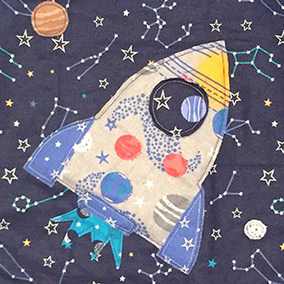 How to Sew a Space Themed Wall Hanging image number 1