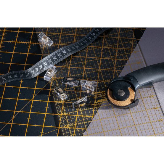 Hemline Gold Tape Measure 150cm image number 3