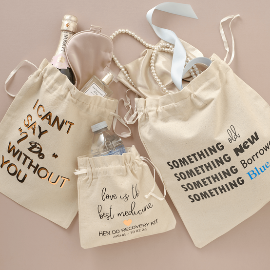 Silhouette: How to Make Iron-On Bridesmaid Pouches image number 1
