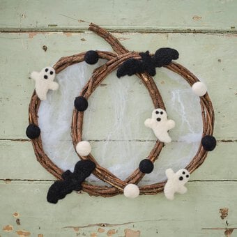 How to Needle Felt a Halloween Wreath