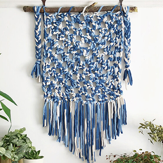 How to Crochet a Granny Square Wall Hanging image number 1