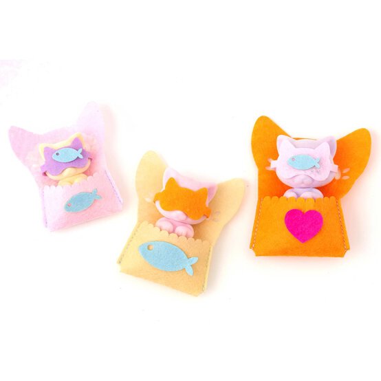 Fuzzikins Cozy Cats image number 4