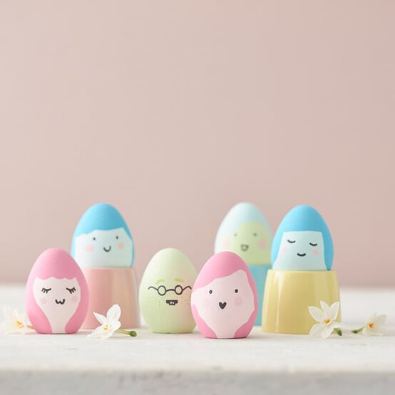 How to Make a Family of Egg People image number 1