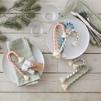 How to Make Yarn-Wrapped Candy Canes