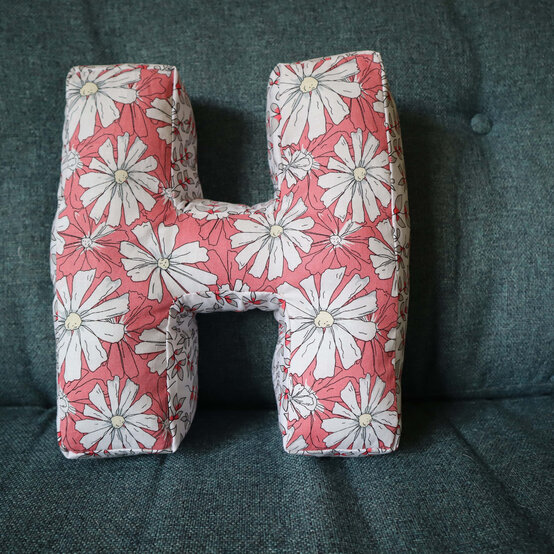 How to Sew a Letter Cushion image number 1