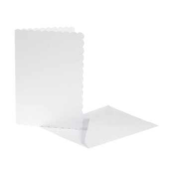 White Scalloped Cards  5 x 7 Inches 25 Pack
