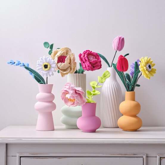 How to Make Pipe Cleaner and Felt Flowers image number 1
