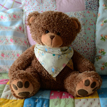 How to Sew a Fat Quarter Baby Bib