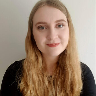 Holly Parkhouse - Artisan