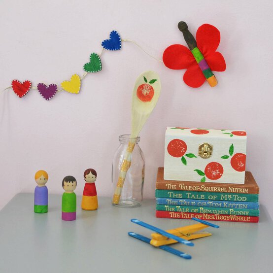 Hobbycraft Box of Wooden Craft image number 4