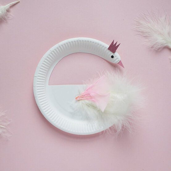 How to Make a Paper Plate Swan image number 1