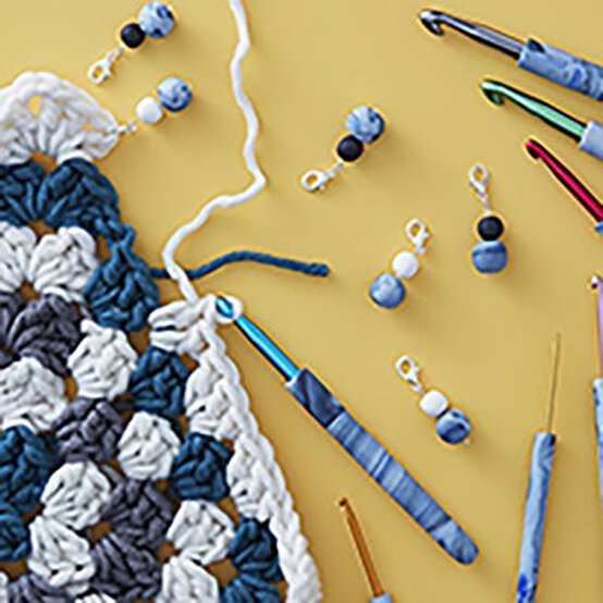 How to Make Marbled FIMO Crochet Hooks and Stitch Markers image number 1