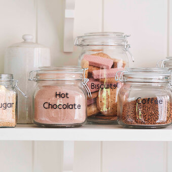 Cricut: How to Make Storage Jar Labels