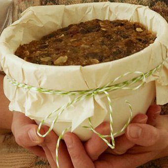 How to Make a Christmas Pudding