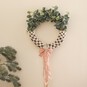 How to Make a Macram&eacute; Wreath image number 1