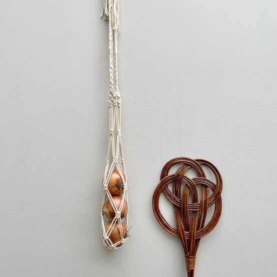 How to Make a Macrame Onion Holder image number 1