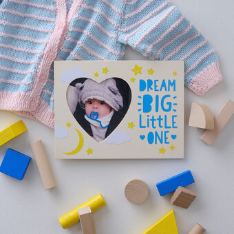 Cricut: How to Decorate a Photo Frame