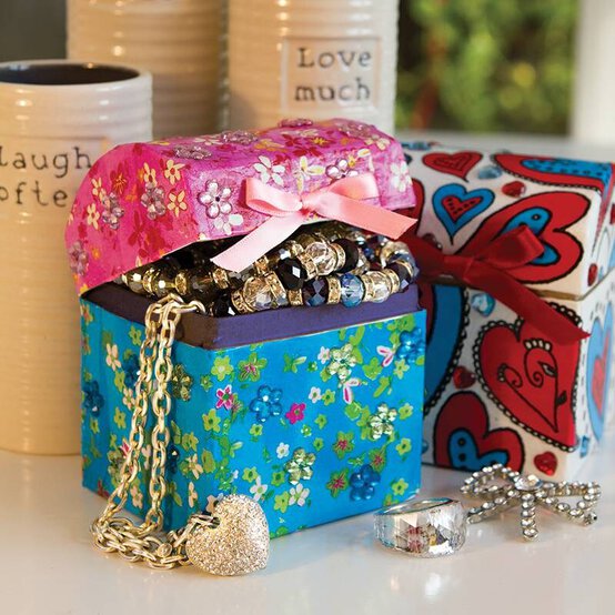 Mache Treasure Chest 9cm image number 3