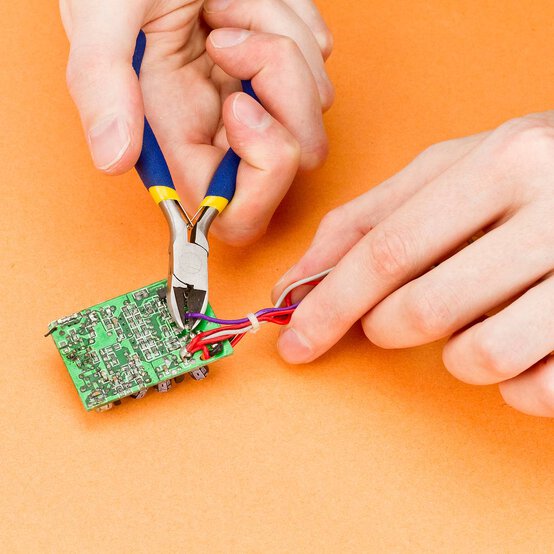 Modelcraft Side Cutter Pliers 110mm image number 4