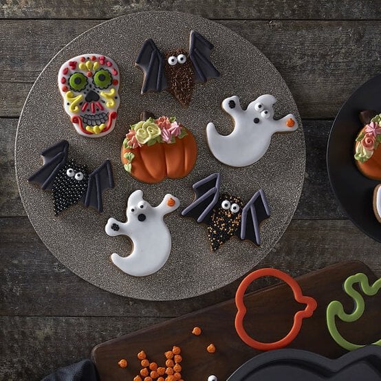 How to Make Halloween Biscuits image number 1