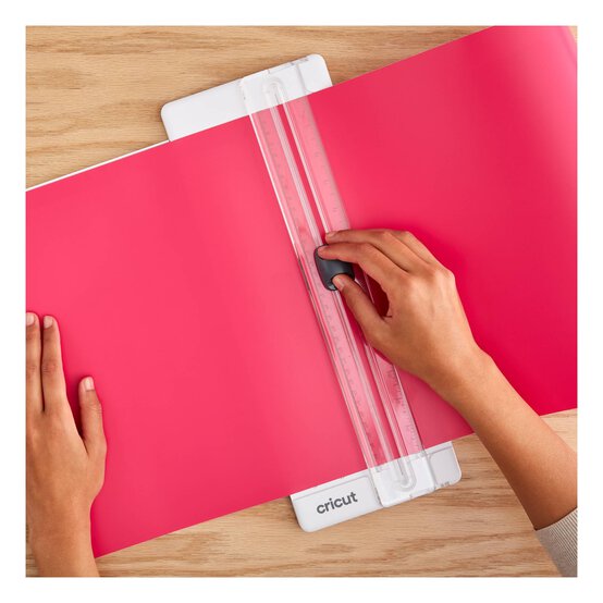 Cricut Portable Trimmer 13 Inches image number 3