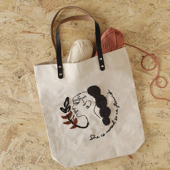 How to Make a Punch Needle Tote Bag image number 1