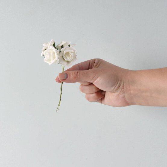 Cream Wired Rose Heads 20 Pack image number 4