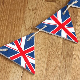 How to Make Clay  Bunting