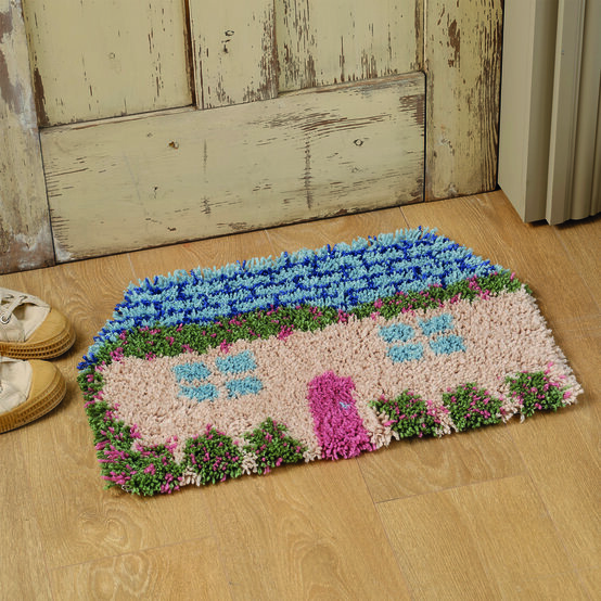 How to Make a Spring Cottage Latch Hook Rug image number 1