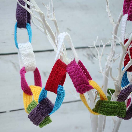 How to Crochet Paperchains image number 1