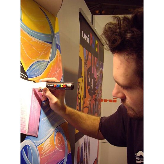 Uni-ball White Posca Marker PC-5M image number 4