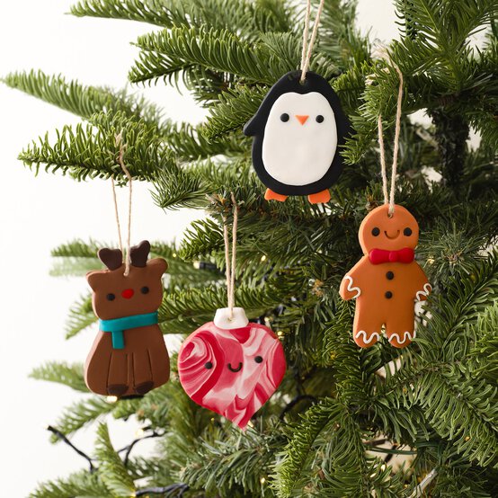 How to Make FIMO Clay Christmas Decorations image number 1