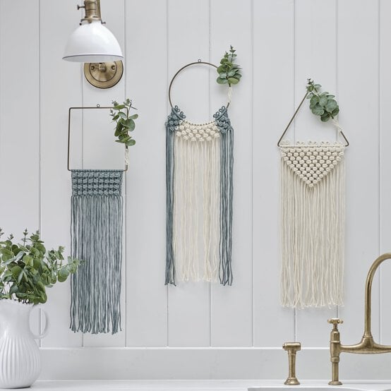 How to Make a Trio of Macram&eacute; Wreaths image number 1