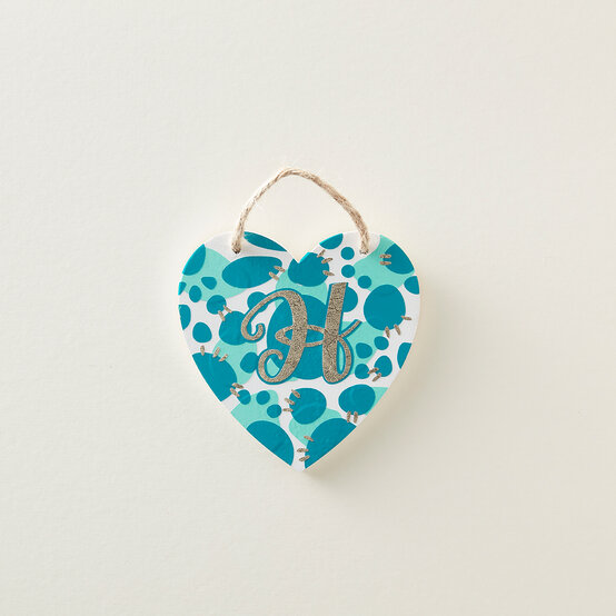 Cricut: How to Decorate a Wooden Heart image number 1